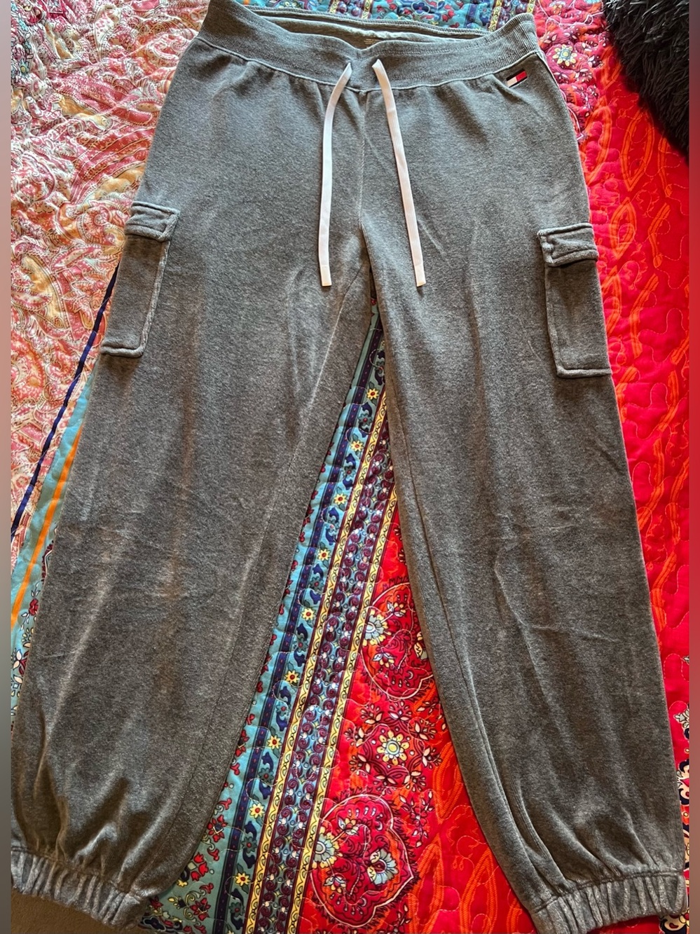 Tommy Hilfiger Sport Super Soft Dark Gray Cargo Joggers Size Medium - Picture 2 of 8